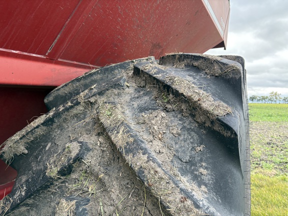 2010 Parker 1048 Grain Cart