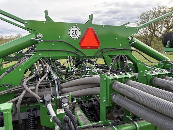 2023 John Deere N560 Air Seeder
