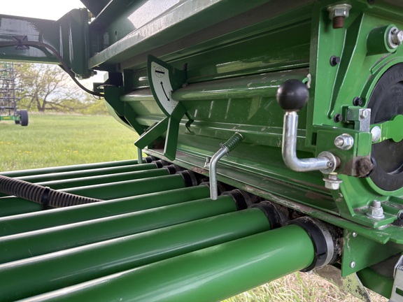 2023 John Deere N560 Air Seeder