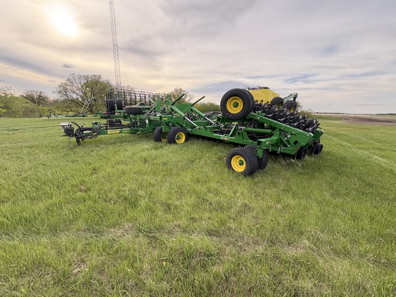 2023 John Deere N560 Air Seeder
