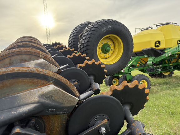 2023 John Deere N560 Air Seeder