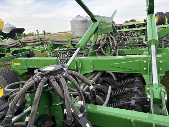 2023 John Deere N560 Air Seeder