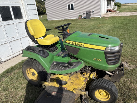 2013 John Deere X734 Garden Tractor