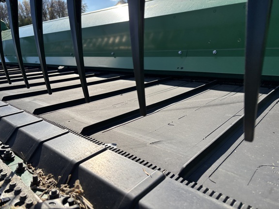 2022 John Deere RD45F Header Combine