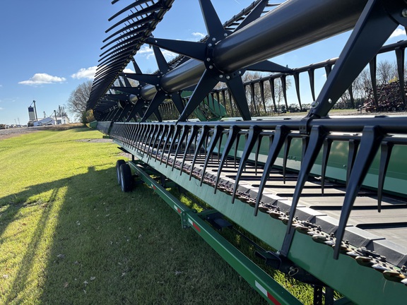 2022 John Deere RD45F Header Combine