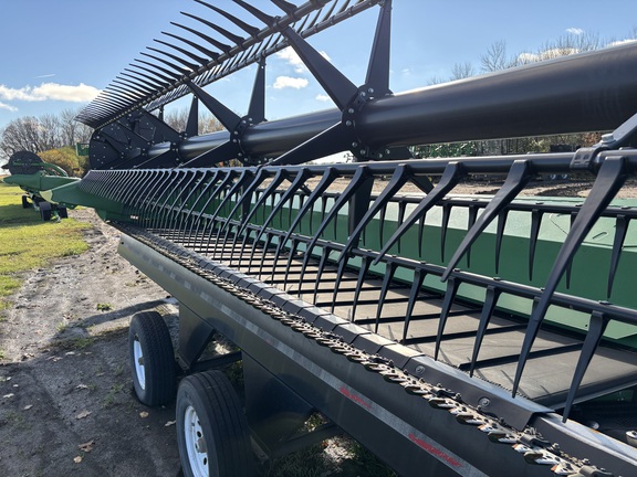 2022 John Deere RD45F Header Combine