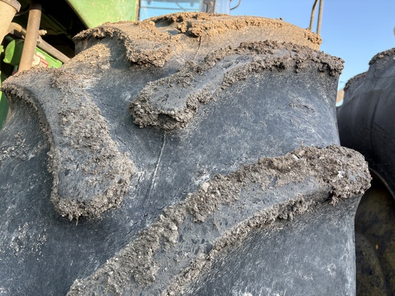 2011 John Deere 9330 Tractor 4WD