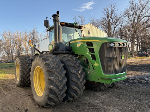 2011 John Deere 9330 Tractor 4WD