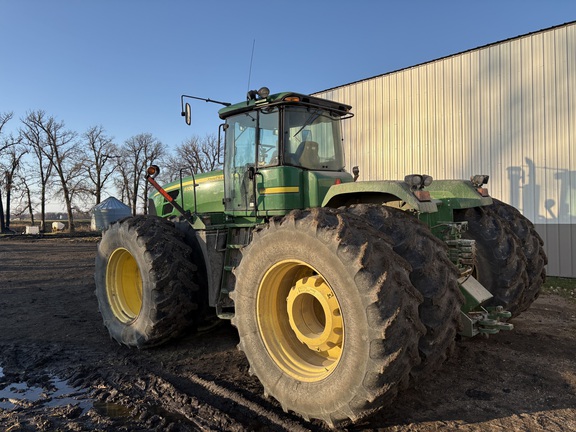 2011 John Deere 9330 Tractor 4WD