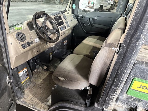 2022 John Deere XUV 835R ATV