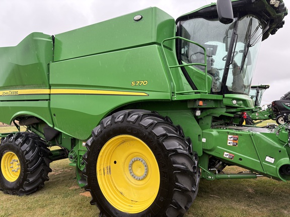 2024 John Deere S770 Combine