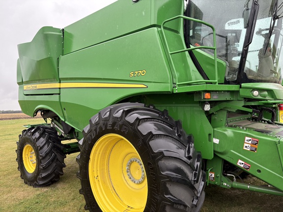 2024 John Deere S770 Combine
