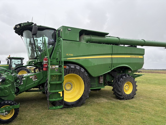 2024 John Deere S770 Combine