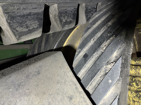 2019 John Deere 9520RT Tractor Rubber Track