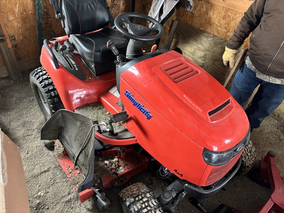 2019 Simplicity Legacy XL-33 Garden Tractor