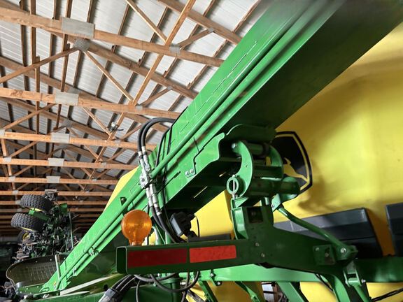 2016 John Deere 1890 Air Seeder