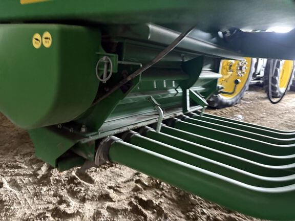 2016 John Deere 1890 Air Seeder