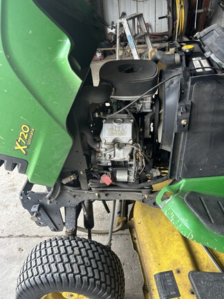 2009 John Deere X720 Garden Tractor