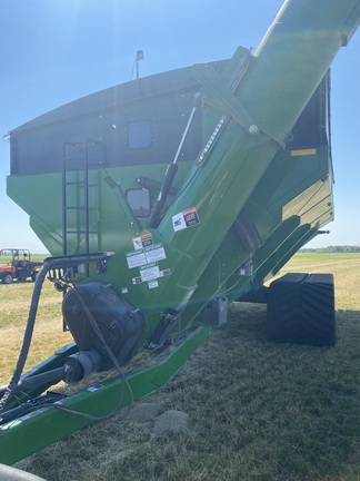 2019 Brent 2096 Grain Cart