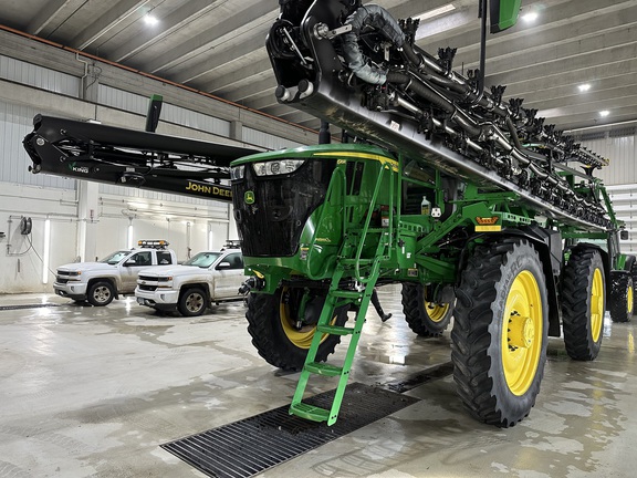 2023 John Deere 616R Sprayer/High Clearance