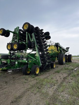 2022 John Deere N560 Air Seeder