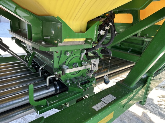 2022 John Deere N560 Air Seeder