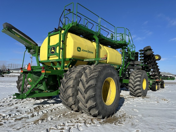 2022 John Deere N560 Air Seeder