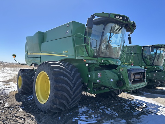 2022 John Deere S780 Combine