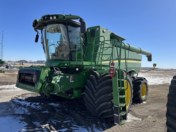 2022 John Deere S780 Combine