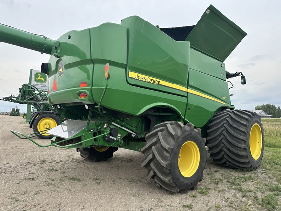 2022 John Deere S780 Combine