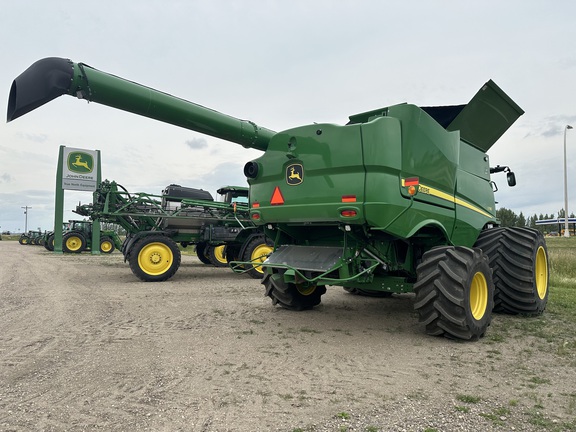 2022 John Deere S780 Combine