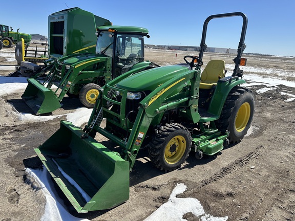 2011 John Deere 3720 Tractor Compact