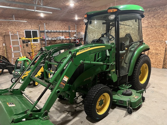 2017 John Deere 3046R Tractor Compact