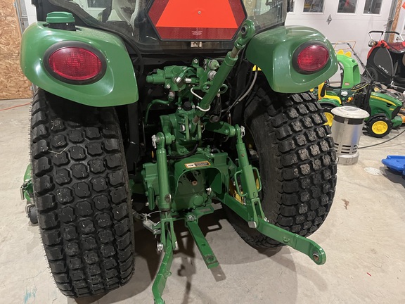 2017 John Deere 3046R Tractor Compact