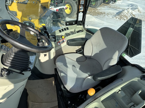 2017 John Deere 3046R Tractor Compact