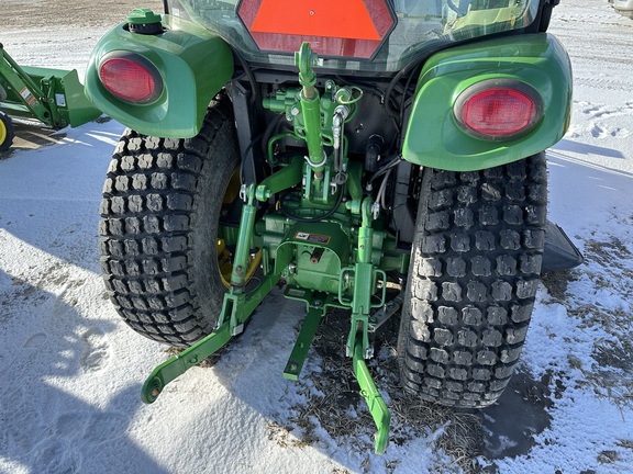 2017 John Deere 3046R Tractor Compact