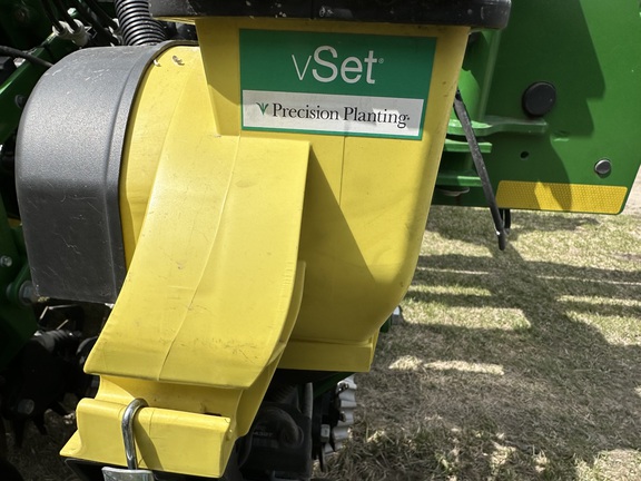 2020 John Deere DB60 Planter