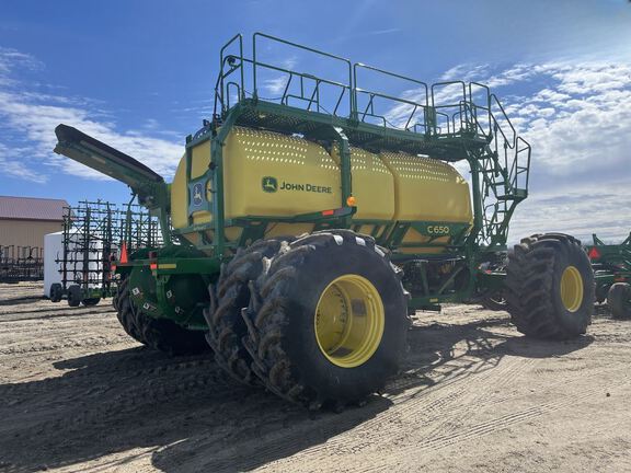 2022 John Deere N560 Air Seeder