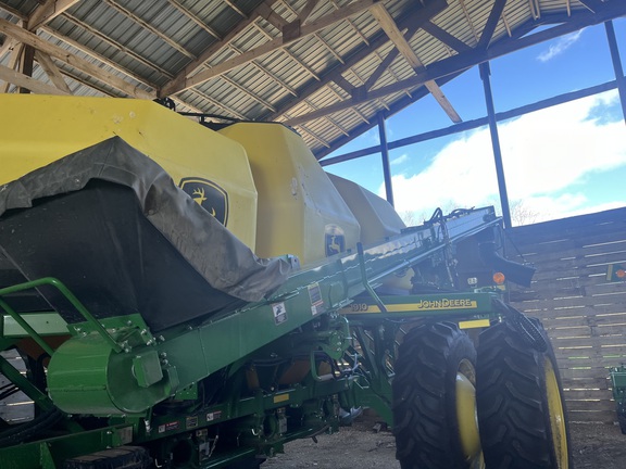 2022 John Deere N560 Air Seeder