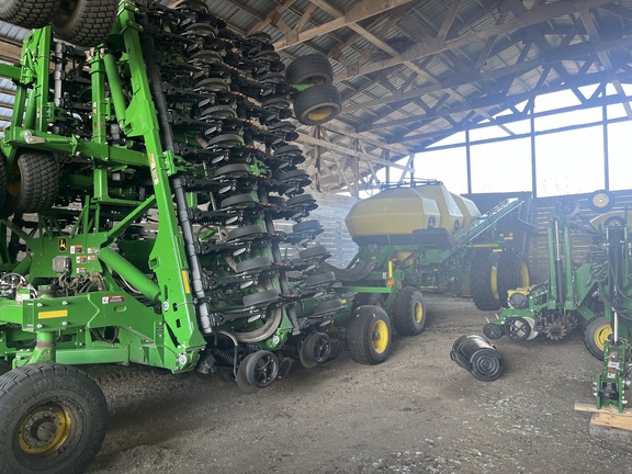 2022 John Deere N560 Air Seeder