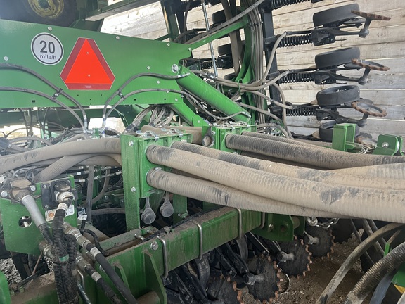 2022 John Deere N560 Air Seeder