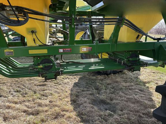 2014 John Deere 1890 Air Seeder