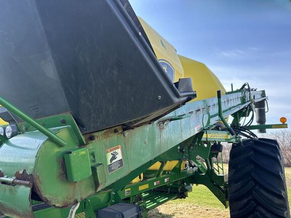 2014 John Deere 1890 Air Seeder