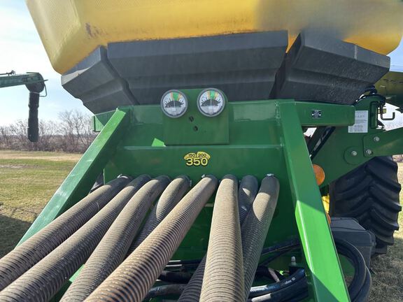 2014 John Deere 1890 Air Seeder