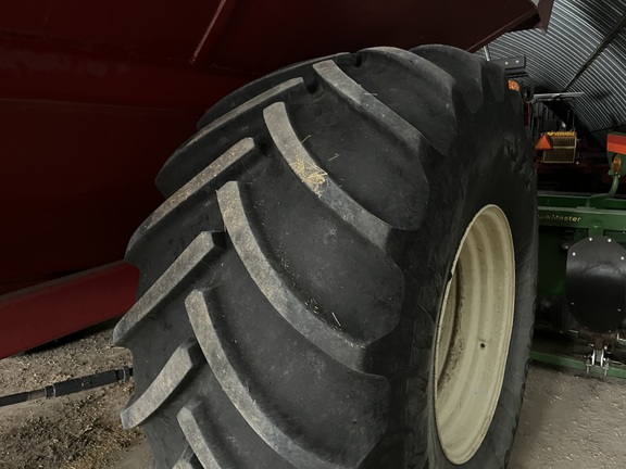 2011 Parker 1048 Grain Cart