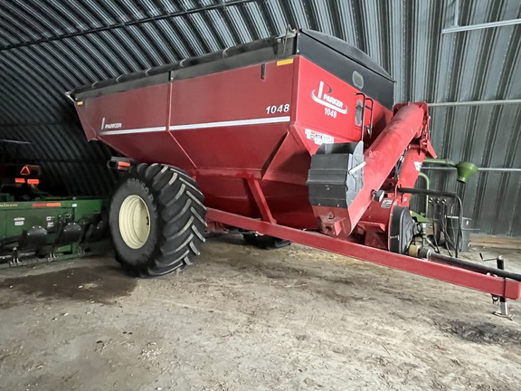 2011 Parker 1048 Grain Cart