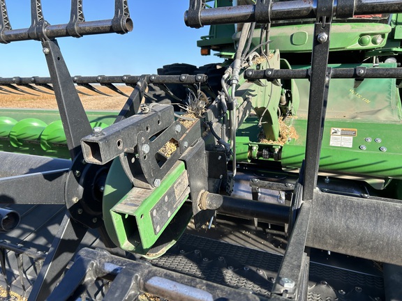 2018 John Deere 640FD Header Combine