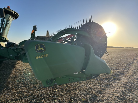 2017 John Deere 640FD Header Combine