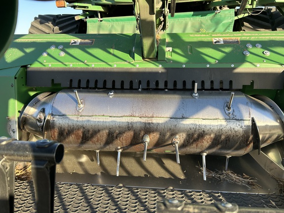 2017 John Deere 640FD Header Combine