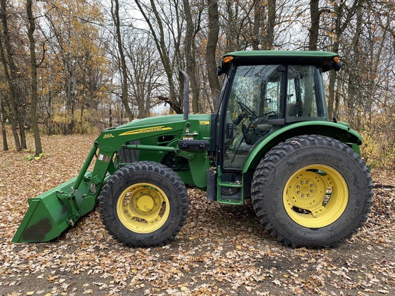 2013 John Deere 5083E Tractor